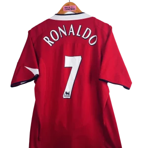 2004 / 2006 – Manchester United – Ronaldo #7 (L)