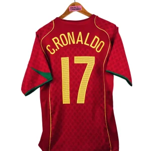 2004 – Portugal – Ronaldo #17 (L)
