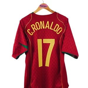 2004 – maillot domicile Portugal – C. Ronaldo #17 (L)