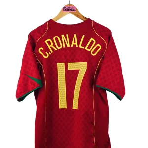 2004 – maillot domicile Portugal – C. Ronaldo #17 (L)